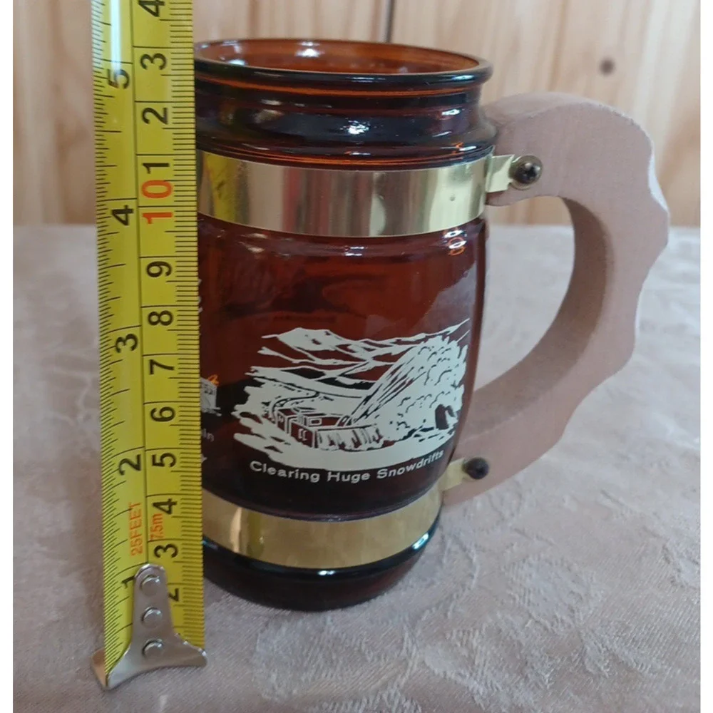 VTG Pikes Peak Colorado Brown Barrel Mug Wood Handle 13 oz Siesta Ware